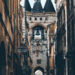 Miniature article